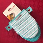 028332663045 Kitchenaid Aqua Pack Mini Mitt Easy Silicon Grip