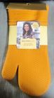 042887420182 Rachael Ray Silicone Oven Mitt