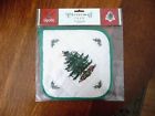 0783931619946 Spode Christmas Tree Set Of Pot Holders In