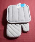 490670723017 Room Essentials Kitchen Textile Silver Oven Mitt Pot