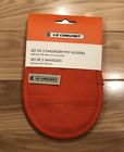 630870103527 Le Creuset Black Cotton Fabric Fingertip Pot Holder