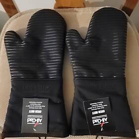 All-clad 072894592145 Set Of Two Ribbed Silicone Cotton Twill Oven Mitts Black New With Tags
