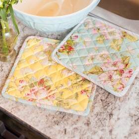 April Cornell 888609743982 Apple Blossom Patchwork Potholder Set Of 2 Aqua Pink Yellow Green