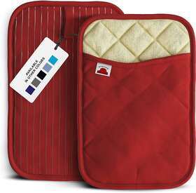 8541943403 Big Red House Merch Pot Holders With The Heat Resistance Of Silicone And Flexibility