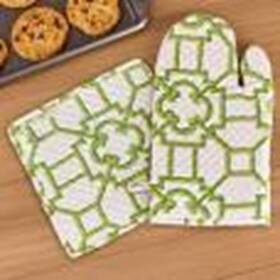 0000100562 Caspari Green Trellis Fabric Oven Mitt/pot Holder Set
