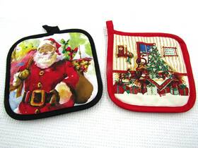 Christmas House 639277637659 Two Pot Holders Home/christmas Tree - Santa 7 Inch X7