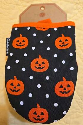 B0495 Cuisinart 2 Pack Heat Resistant Mini Oven Mitts Orange Pumpkin Halloween