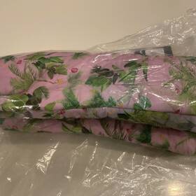 Cynthia Rowley 728870120122 Womens Pink Green Print Long Quilted Oven Mitts Nwt