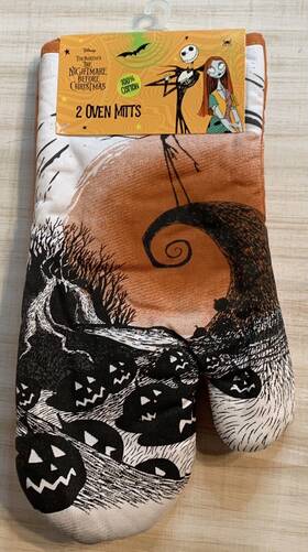 Dismey 766169240793 Nightmare Before Christmas Jack Halloween 2 Pack Oven Mitts Orange White Black