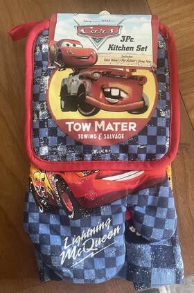 Disney 032281100902 Cars - Lightning Mcqueen 3 Piece Kitchen Set Towel Pot Holder Oven Mitt