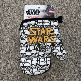 Disney 042887334366 Star Wars 2 Pk Heat Resistant Mini Oven Mitts New With Tags Storm Trooper
