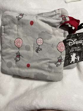 Disney 042887337190 Winnie The Pooh 2 Pack Hot Pads With Snap Hook New