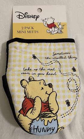 Disney 042887853881 Winnie-the-pooh 2 Pack Mini Oven Mitts Inch The Smallest Things Brand New