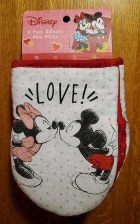 Disney / Best Brands 042887334175 Mickey And Minnie Mouse Valentines Day Inch Love 2pk Mini Silicone Oven Mitts