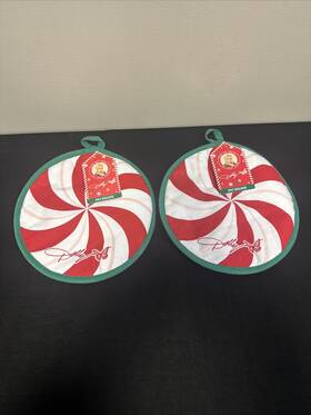 Dolly Parton 430002251856 2x New Christmas Round Peppermint Pot Holders Limited Edition