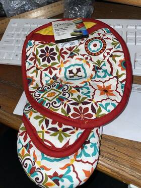 Fiesta 028332693950 New Fiestaware Spanish Worn Tiles Print Oven Mitt And Pot Holder Set