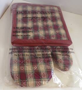 1ep9 Gold Coast 3 Piece Lot- 2 Potholders And 1 Oven Mitt Dark Red Plaid New