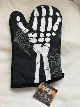 Greenbrier 195464345719 Halloween Oven Mitt-trick Or Treat New With Tag