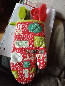 Happy Holiday Christmas Oven Mitt And Gadget Gift Set 12 Piece New Green Red