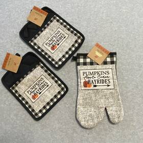 505-kps Harvest Collection Fall Oven Mitt Pot Holder Set 3 Pc Black Gray Pumpkins Hayrides Nwt