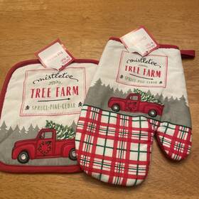 Holiday Style 430001961275 Nwt / Xmas Pot Holder And Oven Mitt Mistletoe Tree Farm Spruce Pine