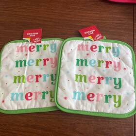 Holiday Style 430002074943 Nwt Two Xmas / Pot Holders Merry 8 X8 Inch