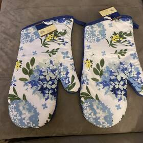 Home Collection 195464572337 Nwt Two Spring Kitchen Oven Mitts 7 Inch X 13 Cotton Flowers