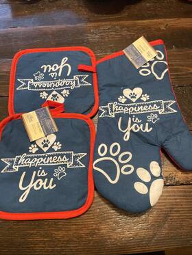 Home Collection 639277966209 Nwt 3 Pc.pet Kitchen Set 2 Pot Holders And Oven Mitt Happinesses Is You