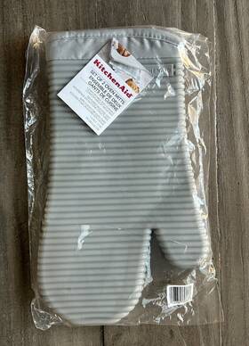 Kitchenaid 028332736886 Ribbed Soft Silicone Oven Mitt Set 7 Inch X13 Grey 2 Count