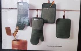 Kitchenaid 028332855365 4-piece Oven Mitt Set 2 Gloves Potholders Non-slip Grips .green