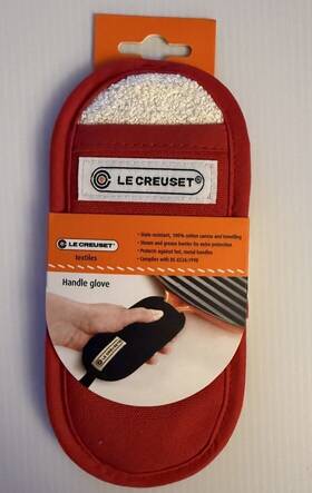 Le Creuset 630870103640 Handle Glove - Cherry Red New