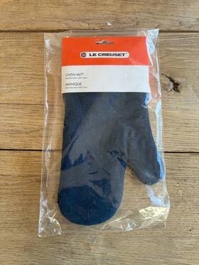 Le Creuset 630870261012 100% Cotton 14in Oven Mitt Dark Blue Denim New
