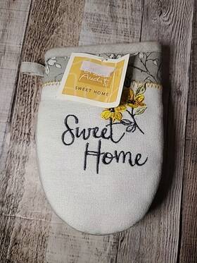 Lisa Audit 773229897586 Sweet Home Oven Mitt With Yellow Flowers