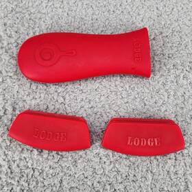 Asbg41 Lodge Red Silicone Hot Handle Holder And 2 Assist