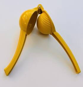 01-5217-6 Manual Heavy Duty Lime Hand Squeezer Metal Fruit Press Bar Tool Lemon Yellow