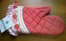 Martha Stewart 766360791544 Everyday Tomato Ruffled Oven Mitt