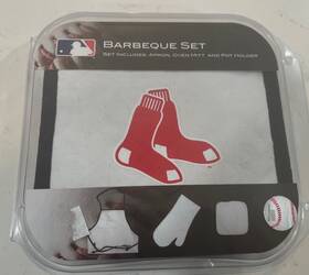 Mcarthur 099606029683 Boston Red Sox Barbeque Set Apron Pot Holder And Oven Mitt New Mlb Bosox Bbq