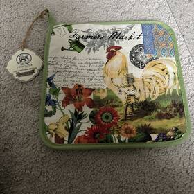 843347 Michel Design Works 100% Natural Cotton Kitchen Potholder Farmers Market
