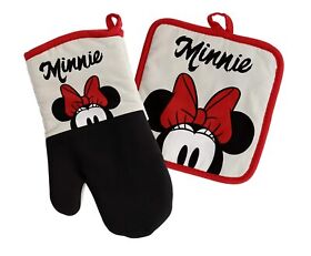 Minnie Mouse Peeking Disney Oven Mitt And Potholder Combo Pack