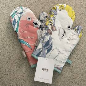 Mozi 346673716475 New Cocky Oven Mitt Pair Tropical Birds Harris Scarfe Australia Exclusive