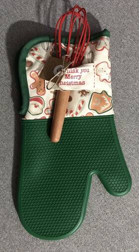 41170075w Mud Pie Inch We Whisk You A Merry Christmas Silicone 12 X 7 Oven Mitt And 8