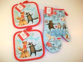 New Holiday Time 3 Pc Set Christmas Winter Wonderland Pot Holders Oven Mitt