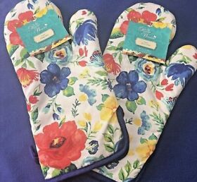 Nwt New Pioneer Woman Delaney Oven Mitts 7inchx13inch Floral With Blue Trim 100% Cotton