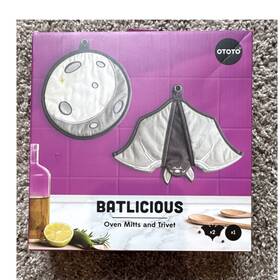 Ot1660 Ototo Batlicious Bat Oven Mitt Potholder And Trivet 3pc Set Heat Resistant