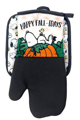Peanuts 042887339620 Snoopy Woodstock Oversized Oven Mitt And Pot Holder Set Happy Fall-idays