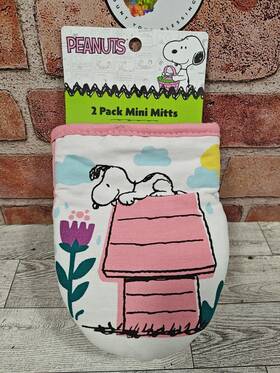 Peanuts 042887810082 Snoopy Dog House 2 Pack Pink Spring Easter Kitchen Oven Mini Mitts New