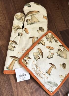 Primitives By Kathy 190134192334 Shiitake Kitchen Mitt Holder Set Mushroom Nwt 19