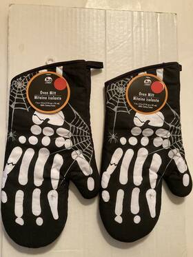 Seasonal Collection 195464683552 Halloween Kitchen Oven Mitt Skeleton Hands 2 Pc Set Black