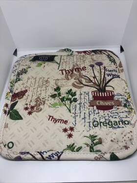 Silli Hottie 845043437433 By Two Lumps Of Sugar Garden Fresh Herbs Pot Holder Hot Pad Trivet