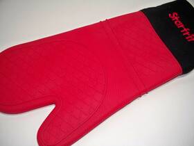 Starfrit 610563562367 Silicone Oven Mitt With Cleaning Bristles